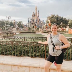 Meet your Posher, Elyse